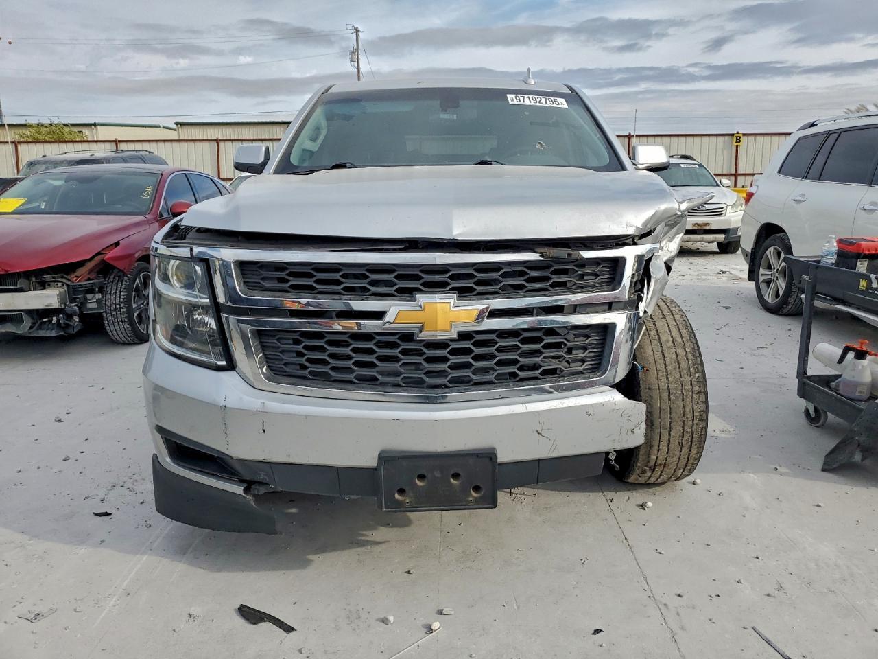 2016 Chevrolet Suburban C1500 Ls - Image 5