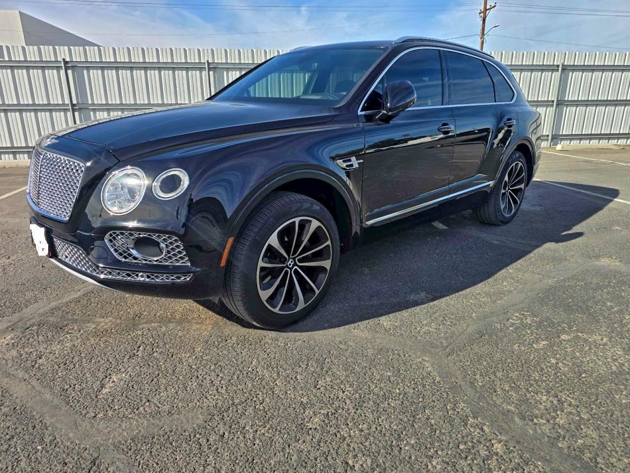 2017 Bentley Bentayga - Фото 2