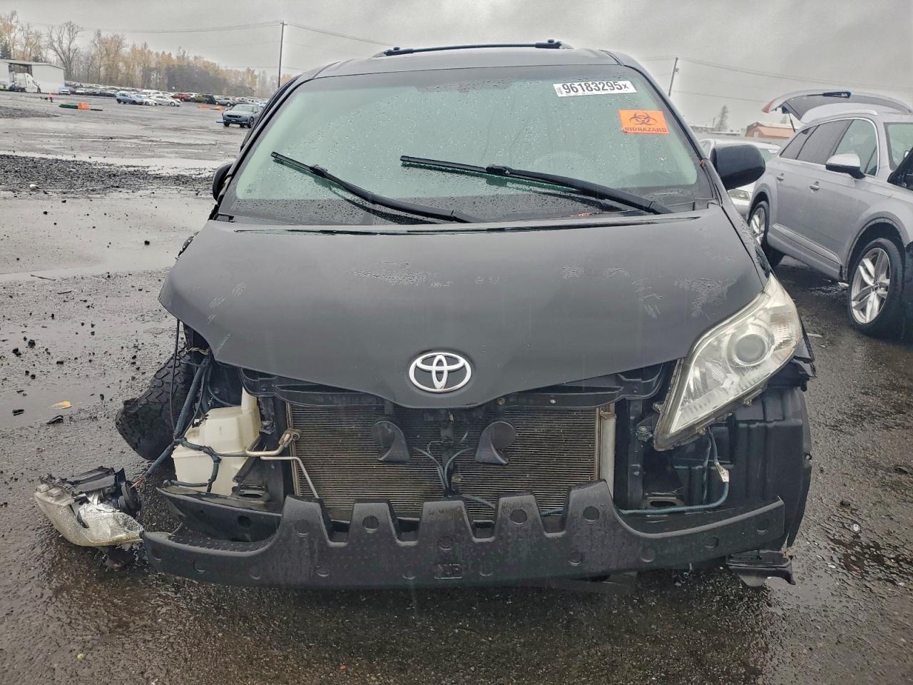 2013 Toyota Sienna Xle 8-Passenger - Фото 5