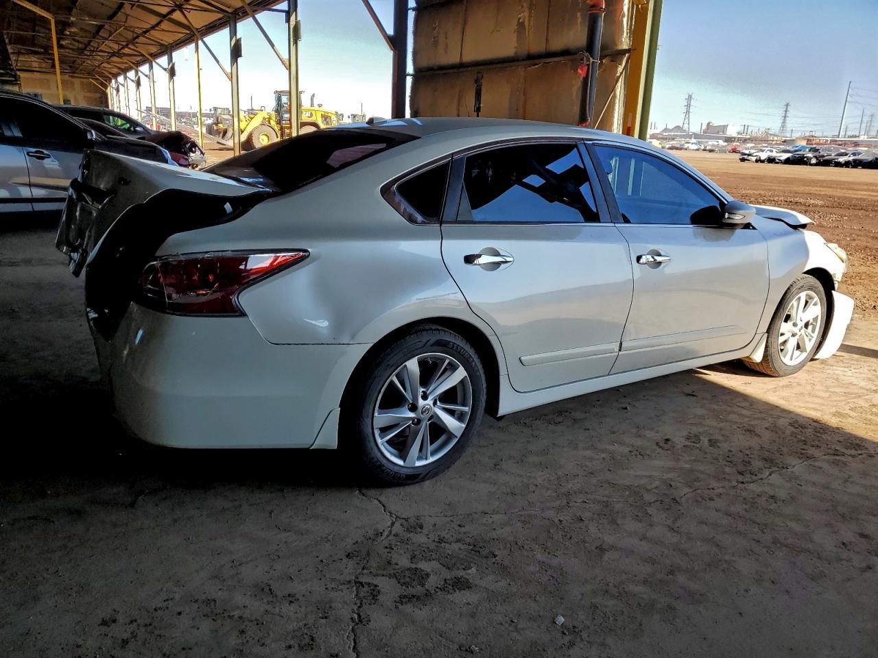 2014 Nissan Altima 2.5 - Image 3