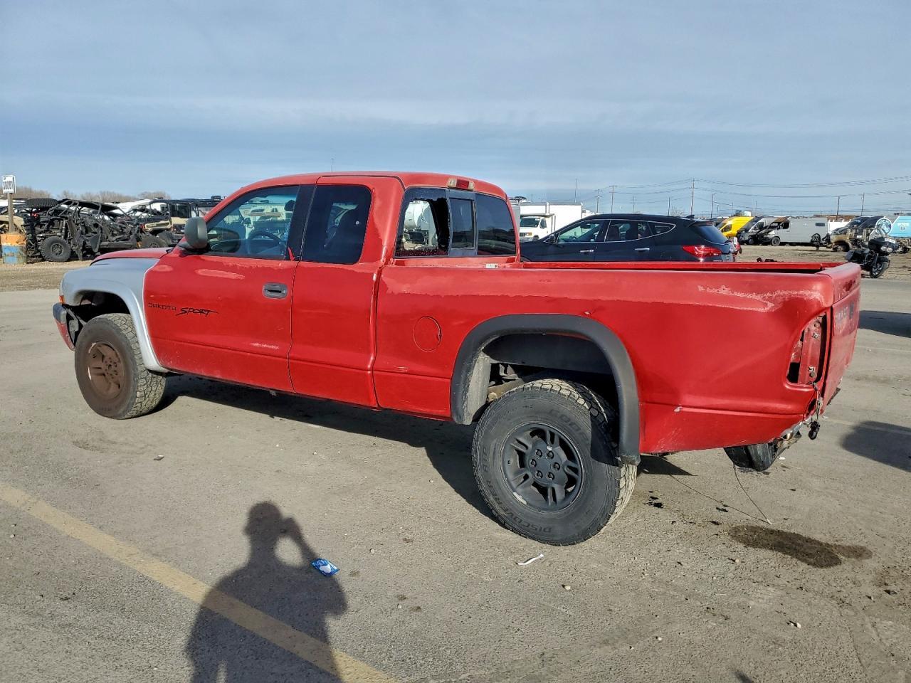 1999 Dodge Dakota - Image 2