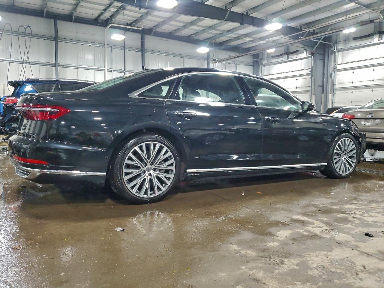 2019 Audi A8 L - Фото 3