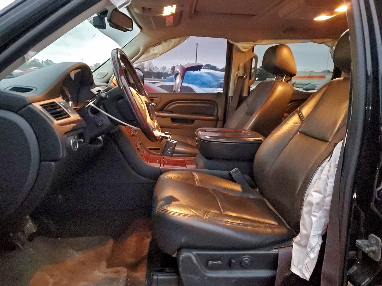 2012 Cadillac Escalade - Фото 7