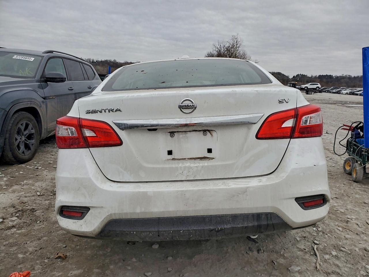 2017 Nissan Sentra S - Image 6
