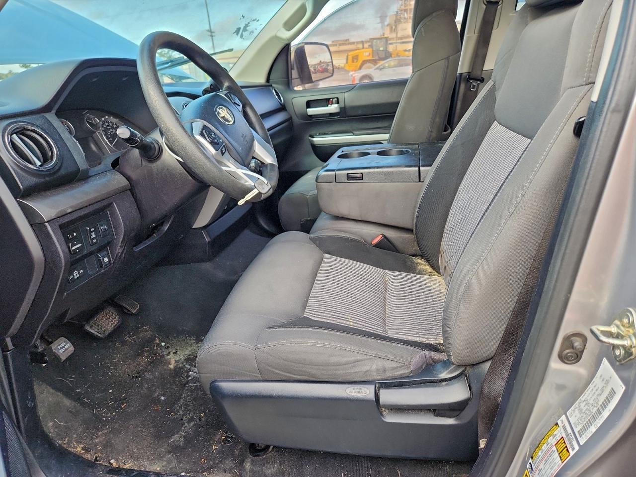 2015 Toyota Tundra Crewmax Sr5 - Image 7