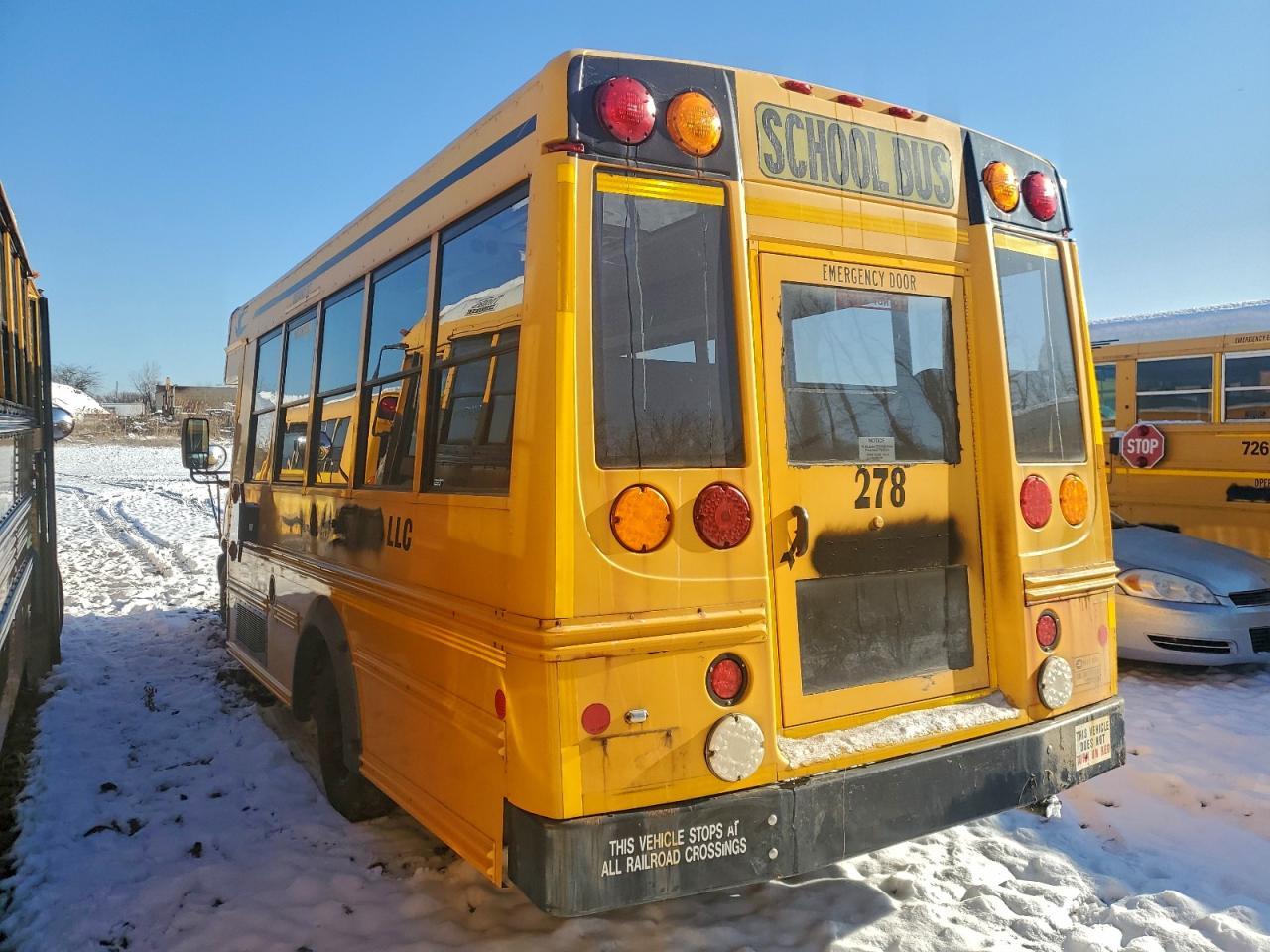 2012 Chevrolet Express School Bus - Фото 3