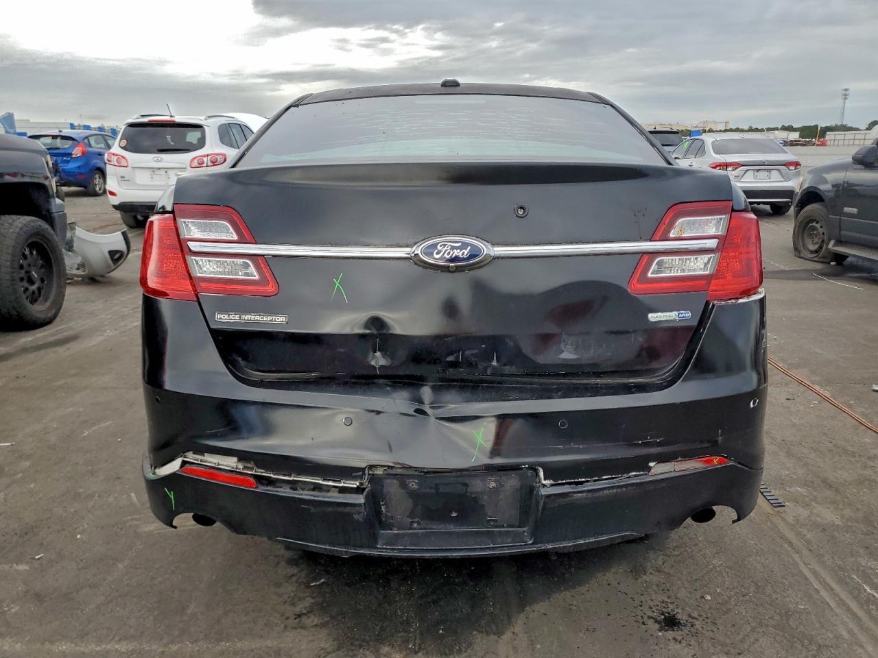 2014 Ford Taurus Police Interceptor - Фото 6