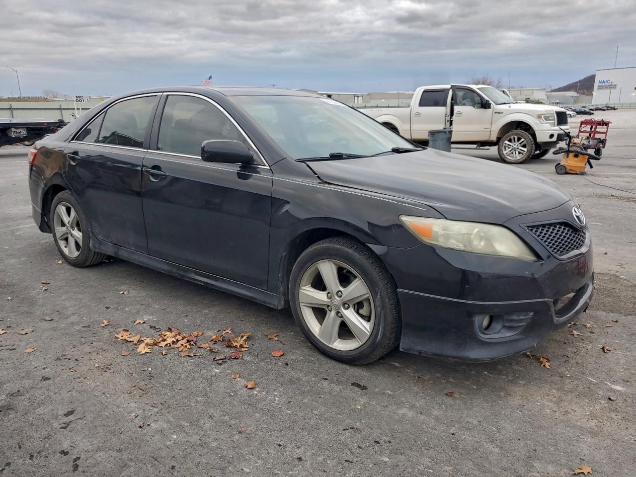 2011 Toyota Camry Se - Image 4