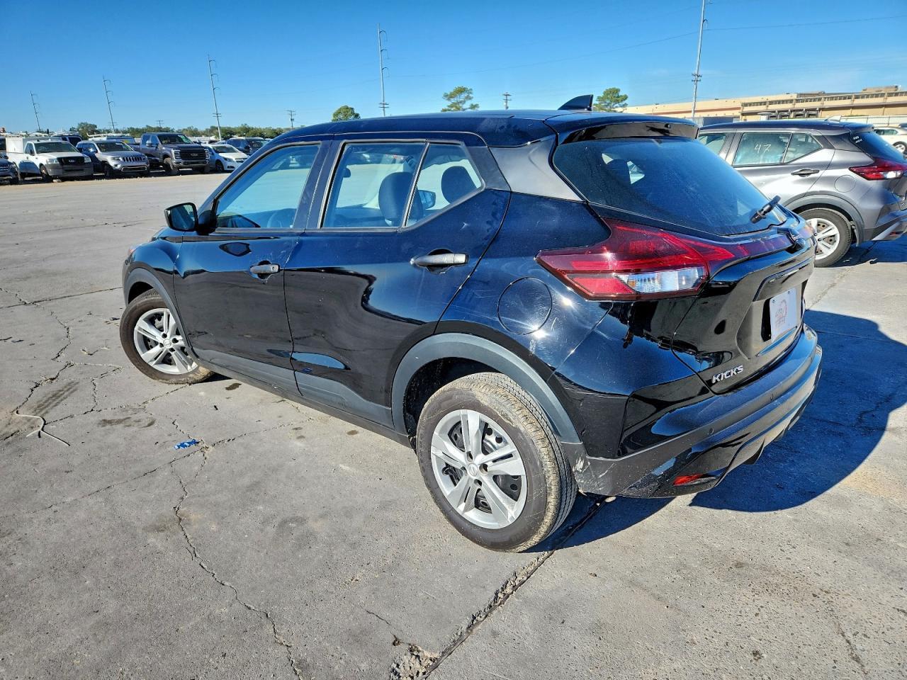 2025 Nissan Kicks Play S - Image 2