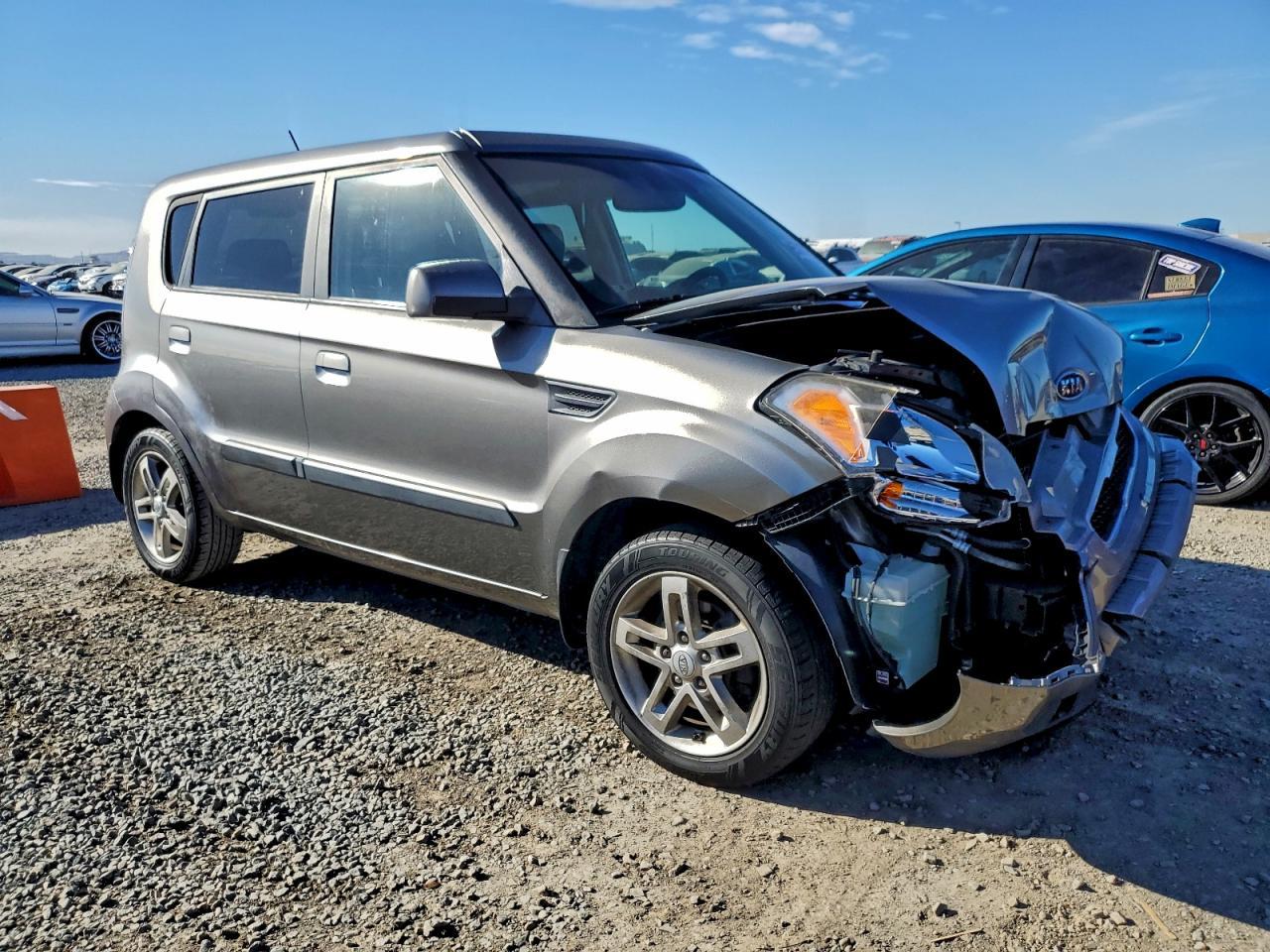 2010 Kia Soul + - Image 4