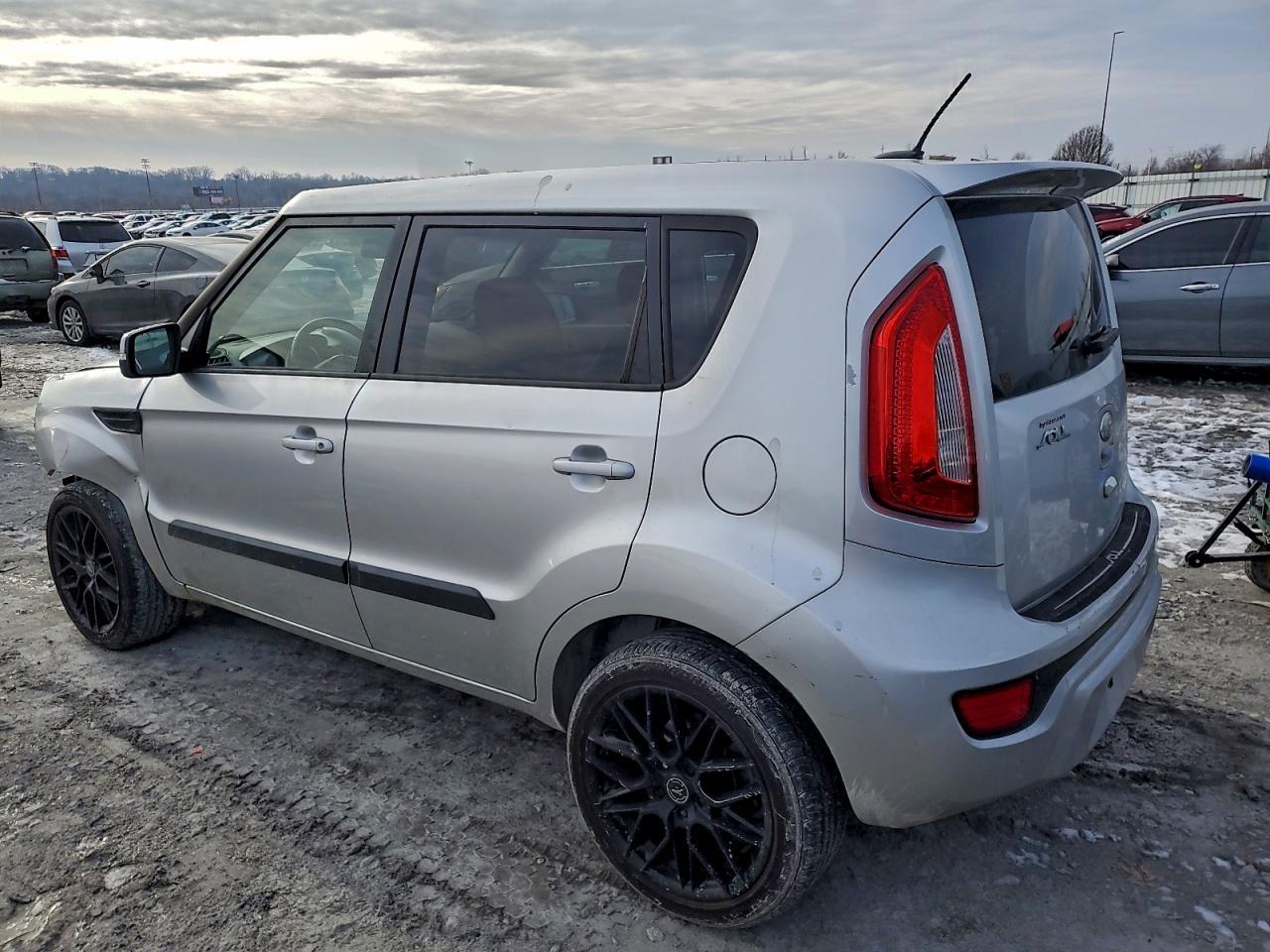 2013 Kia Soul + - Image 2