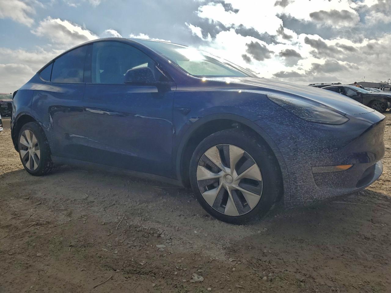 2024 Tesla Model Y - Фото 4