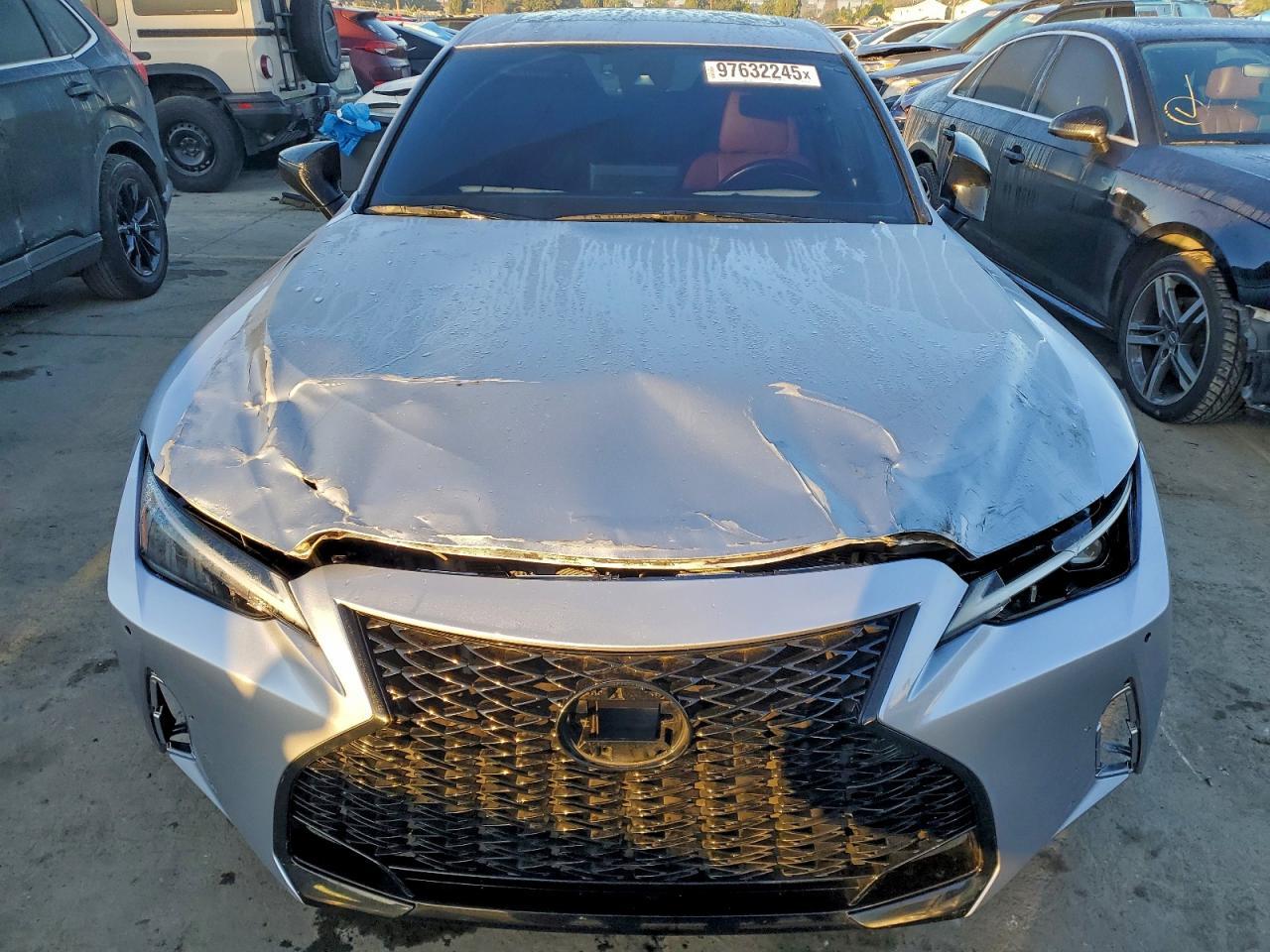 2022 Lexus Is 350 F Sport - Image 5