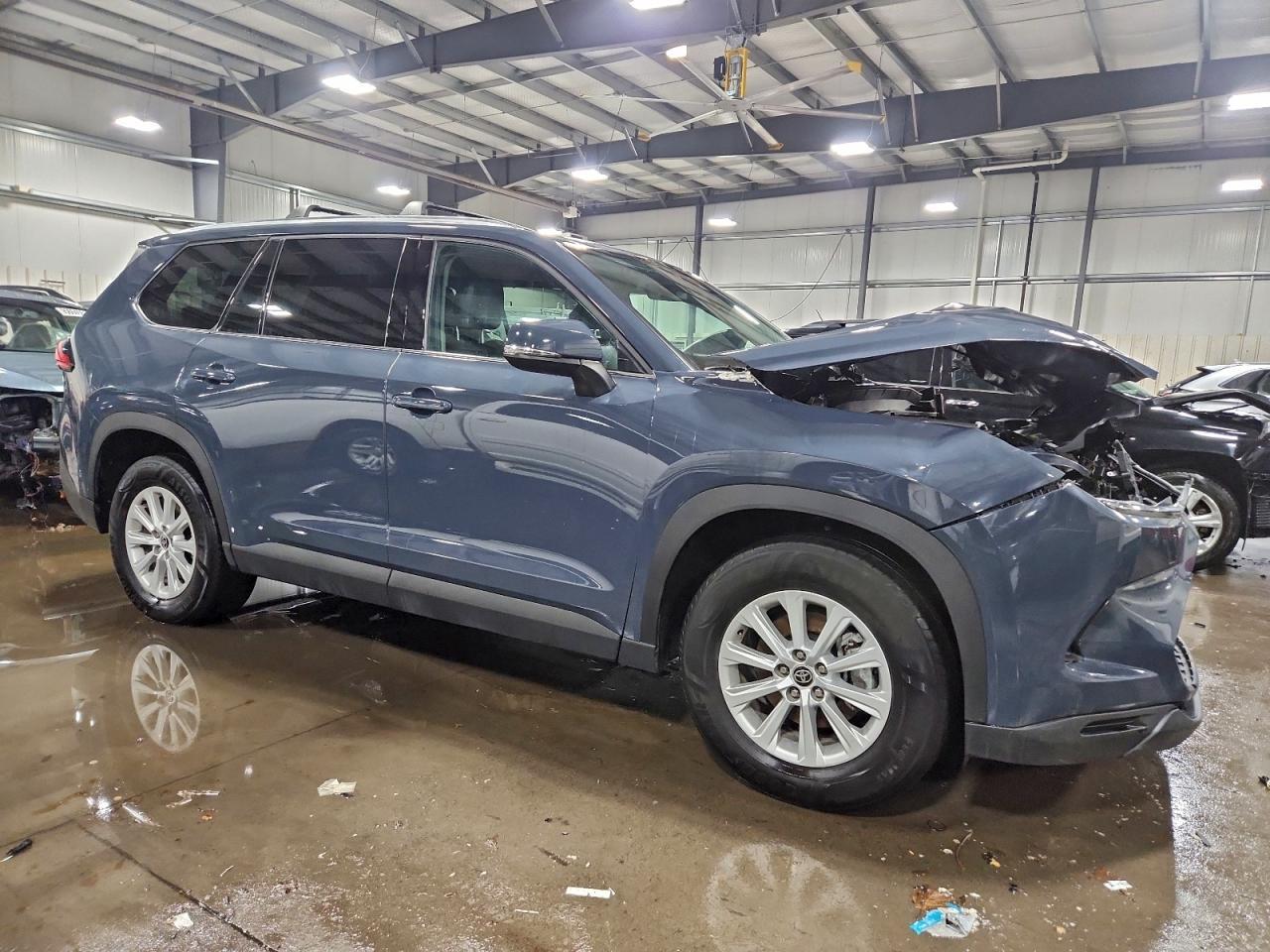 2024 Toyota Grand Highlander Xle - Image 4