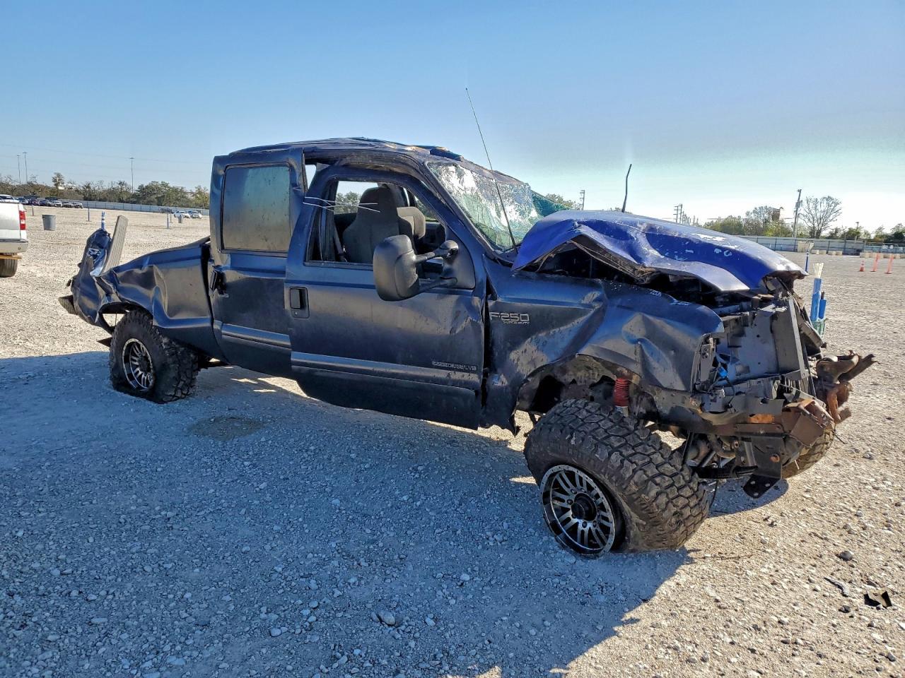 2002 Ford F250 Super Duty - Image 4