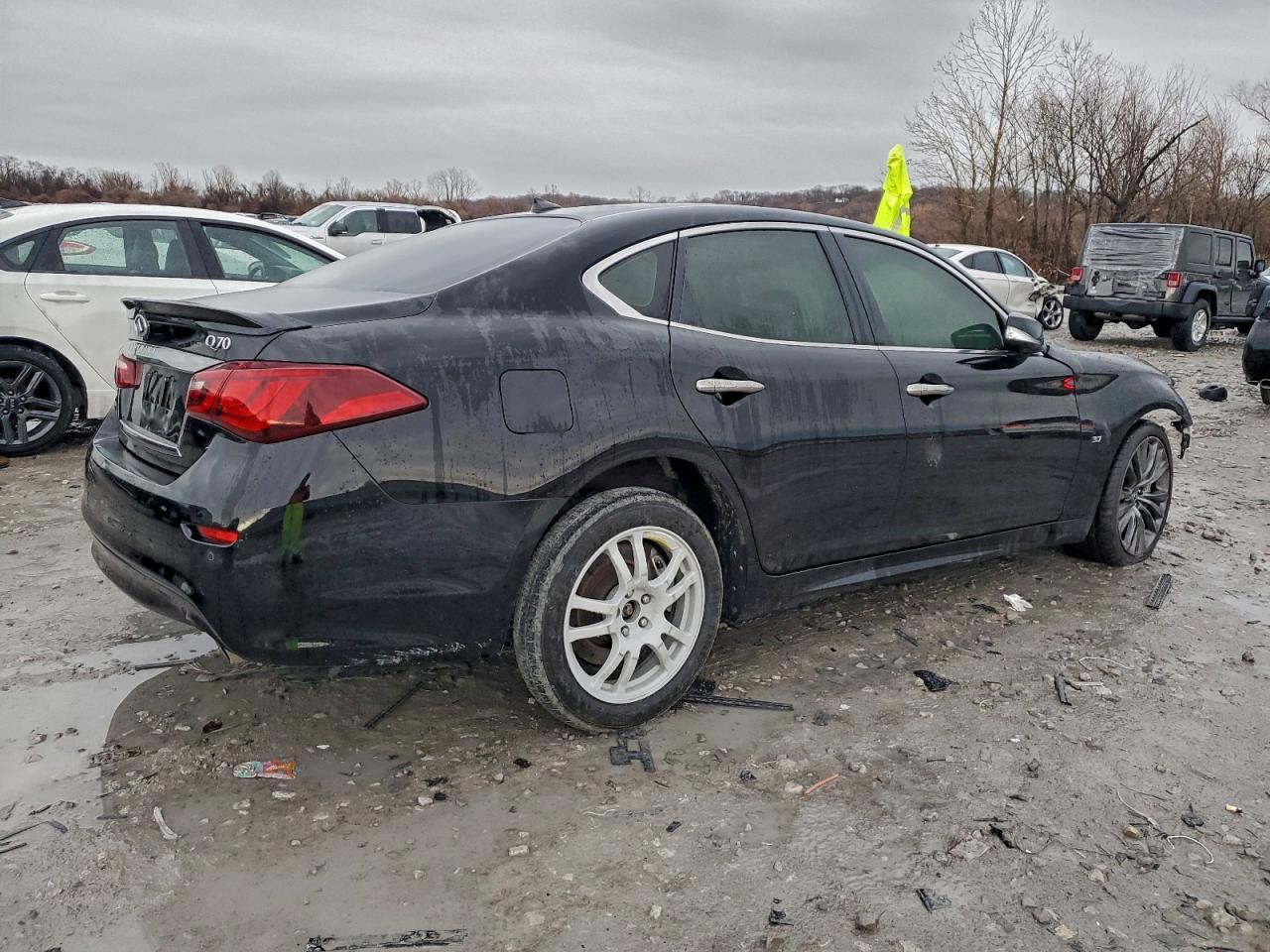 2016 Infiniti Q70 3.7 - Фото 3