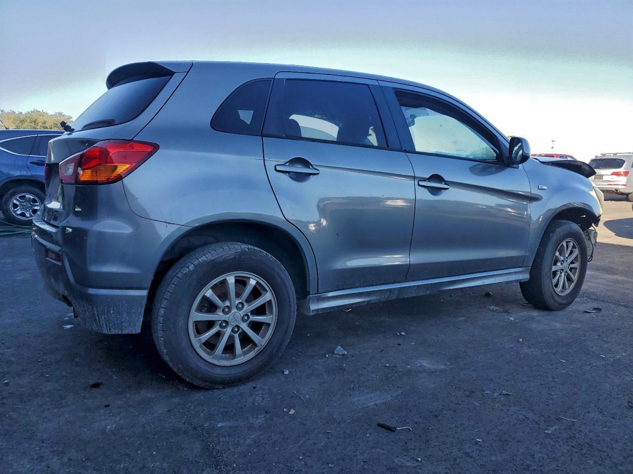 2011 Mitsubishi Outlander Sport Es - Фото 3
