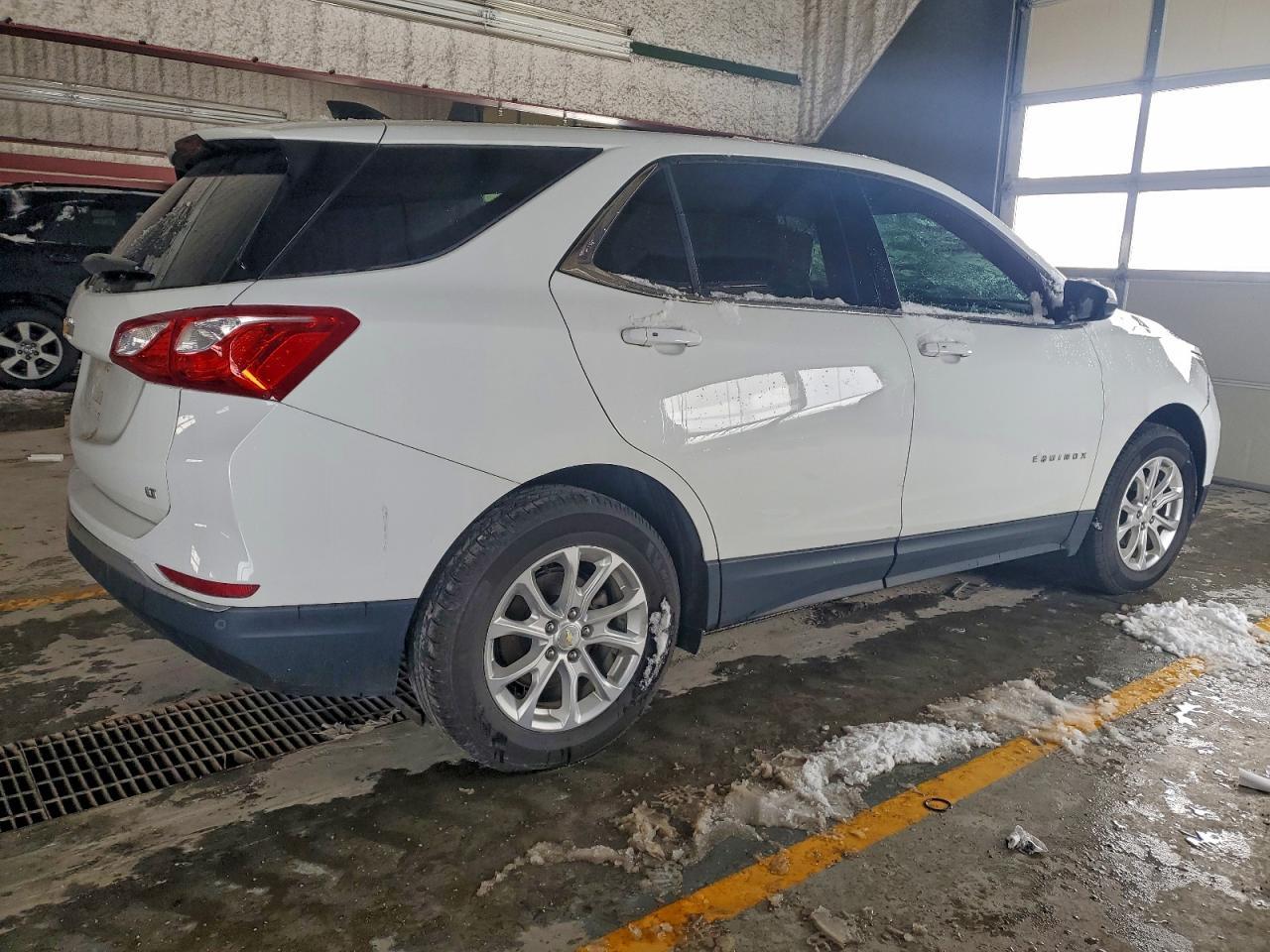 2018 Chevrolet Equinox Lt - Image 3
