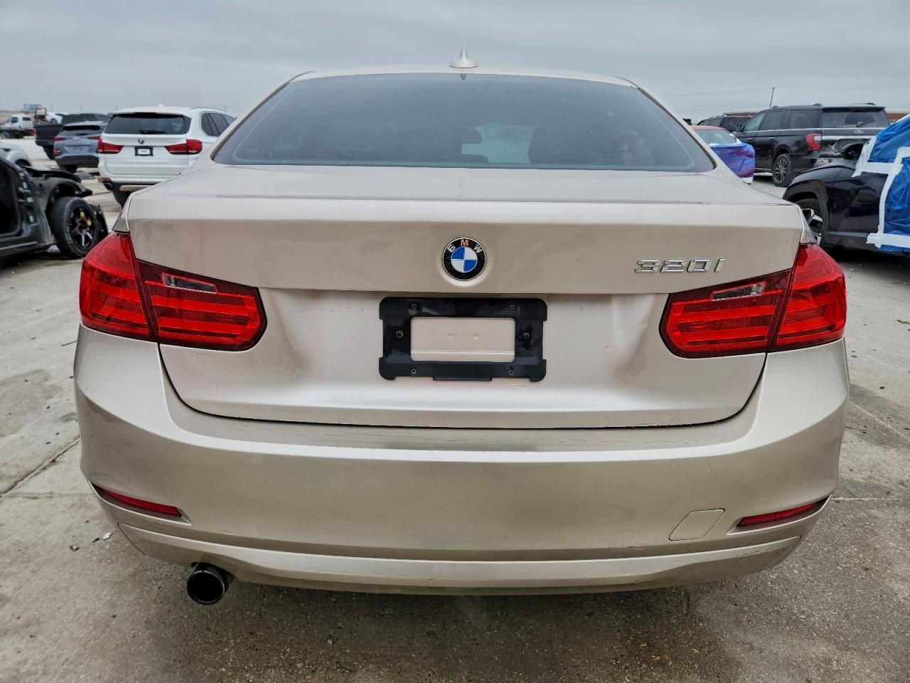 2014 BMW 320 I - Фото 6
