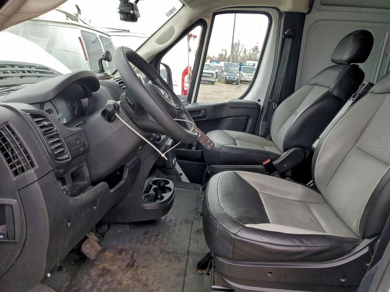 2023 Ram Promaster 2500 Delivery Van - Image 7