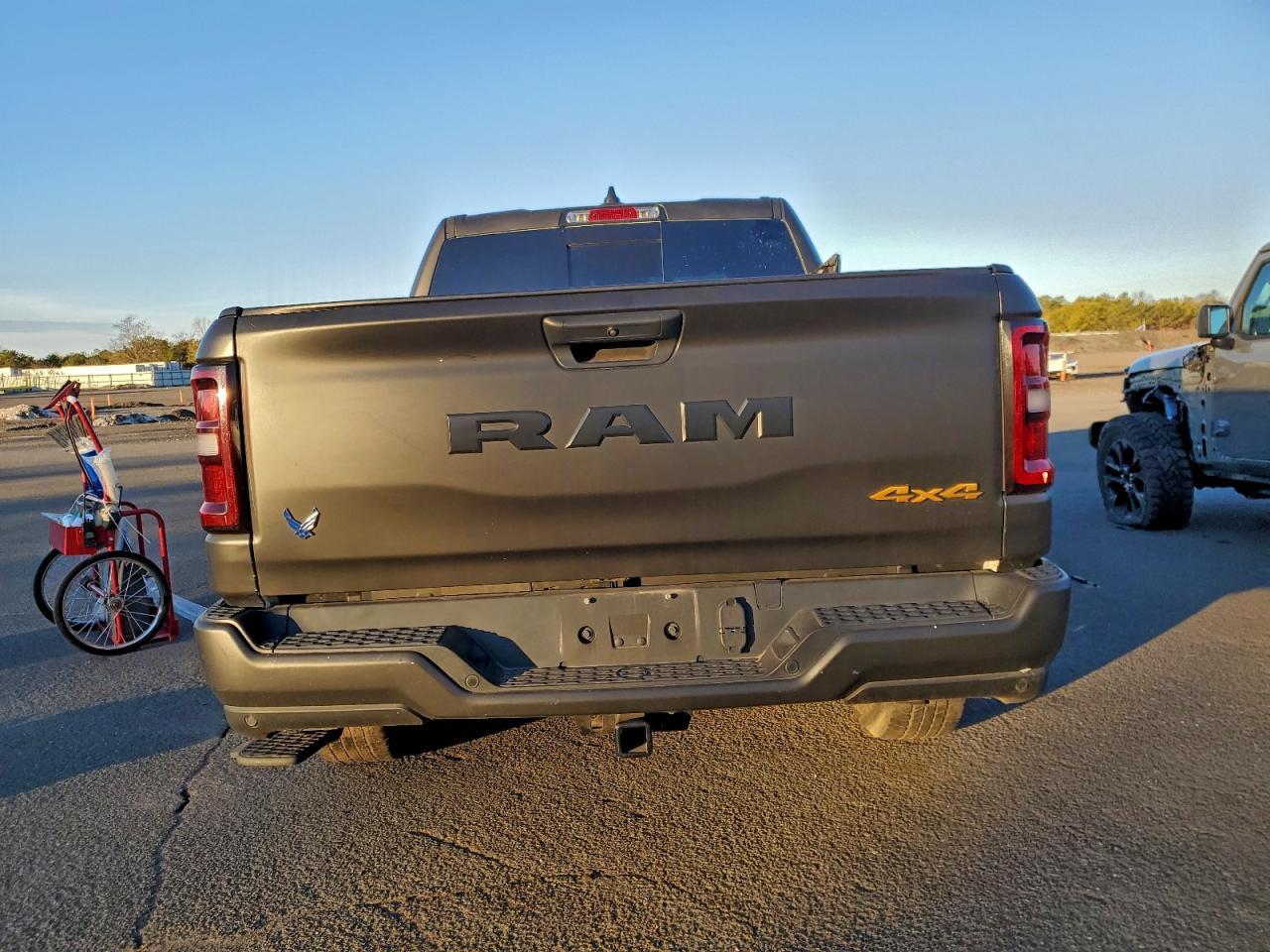 2025 Ram 1500 Tradesman - Фото 6