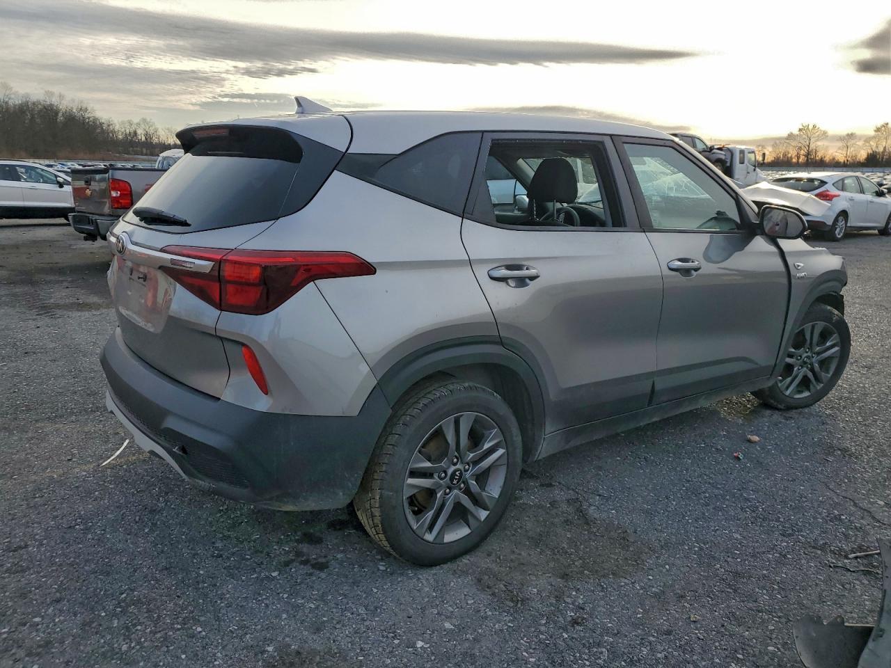 2021 Kia Seltos Lx - Фото 3