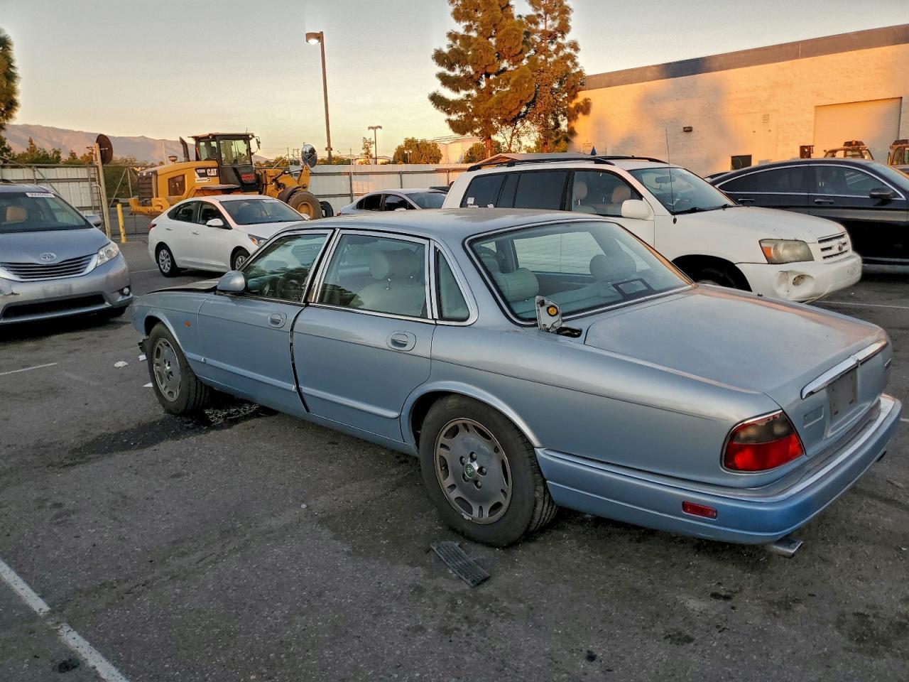 1995 Jaguar Xj6 - Image 2