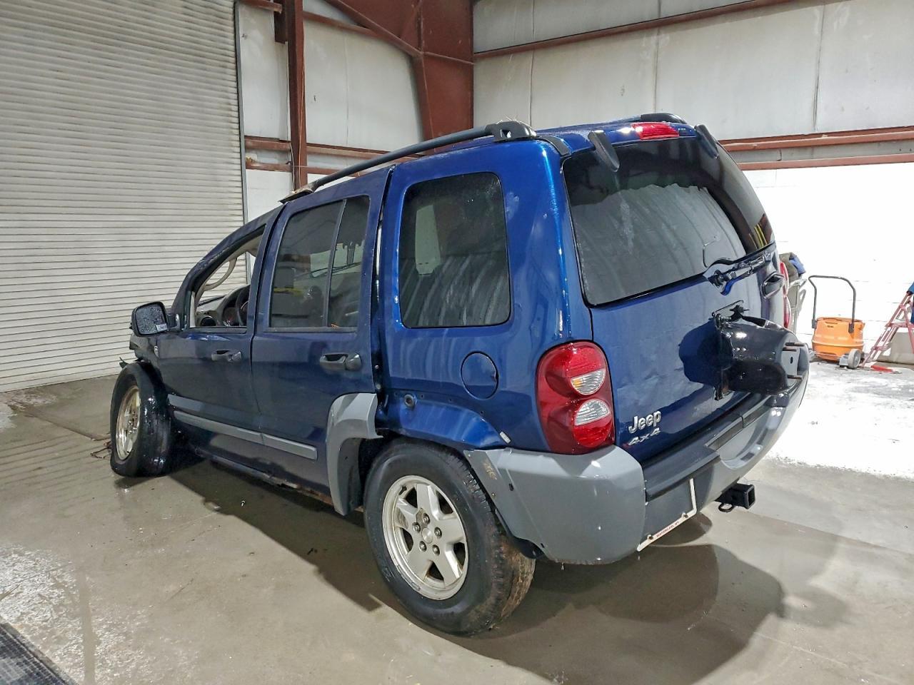 2005 Jeep Liberty Sport - Image 2