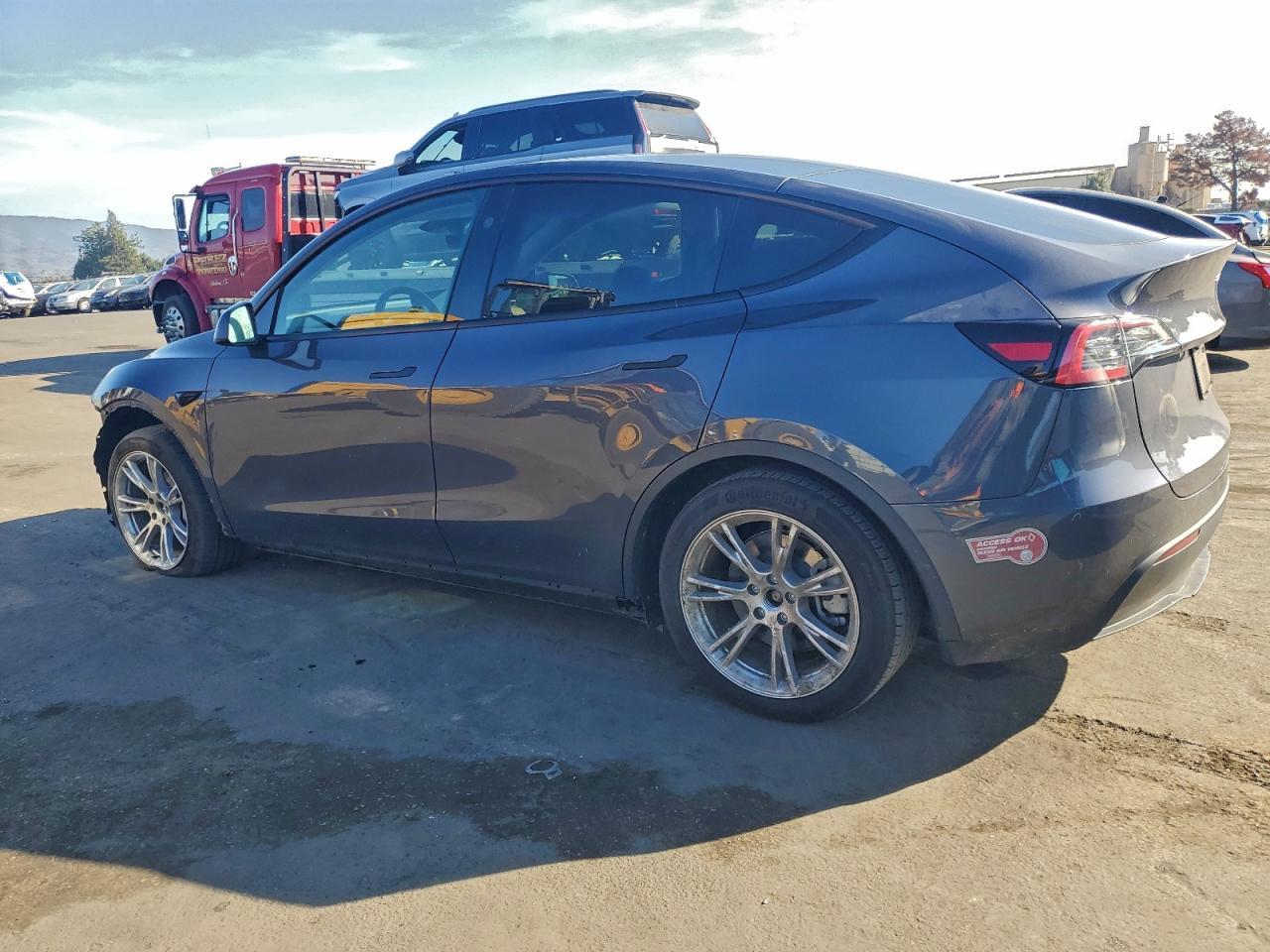 2023 Tesla Model Y - Image 2