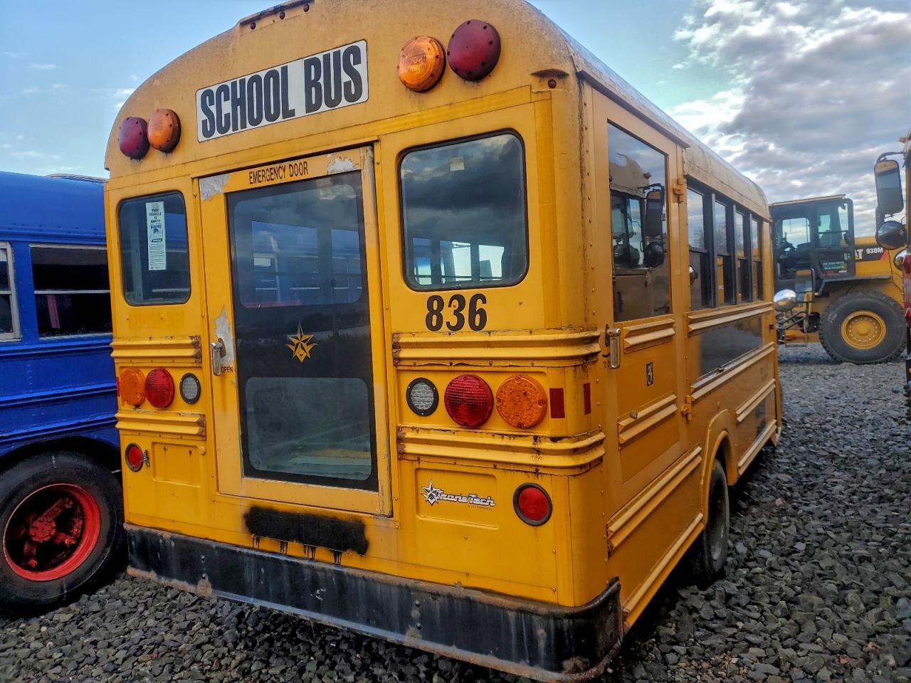 2011 Cprd Express G4500 - School Bus - Image 4