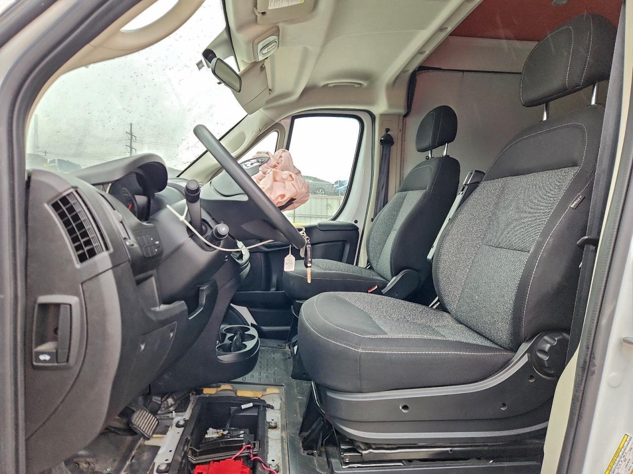 2021 Ram Promaster 2500 Delivery Van - Фото 7