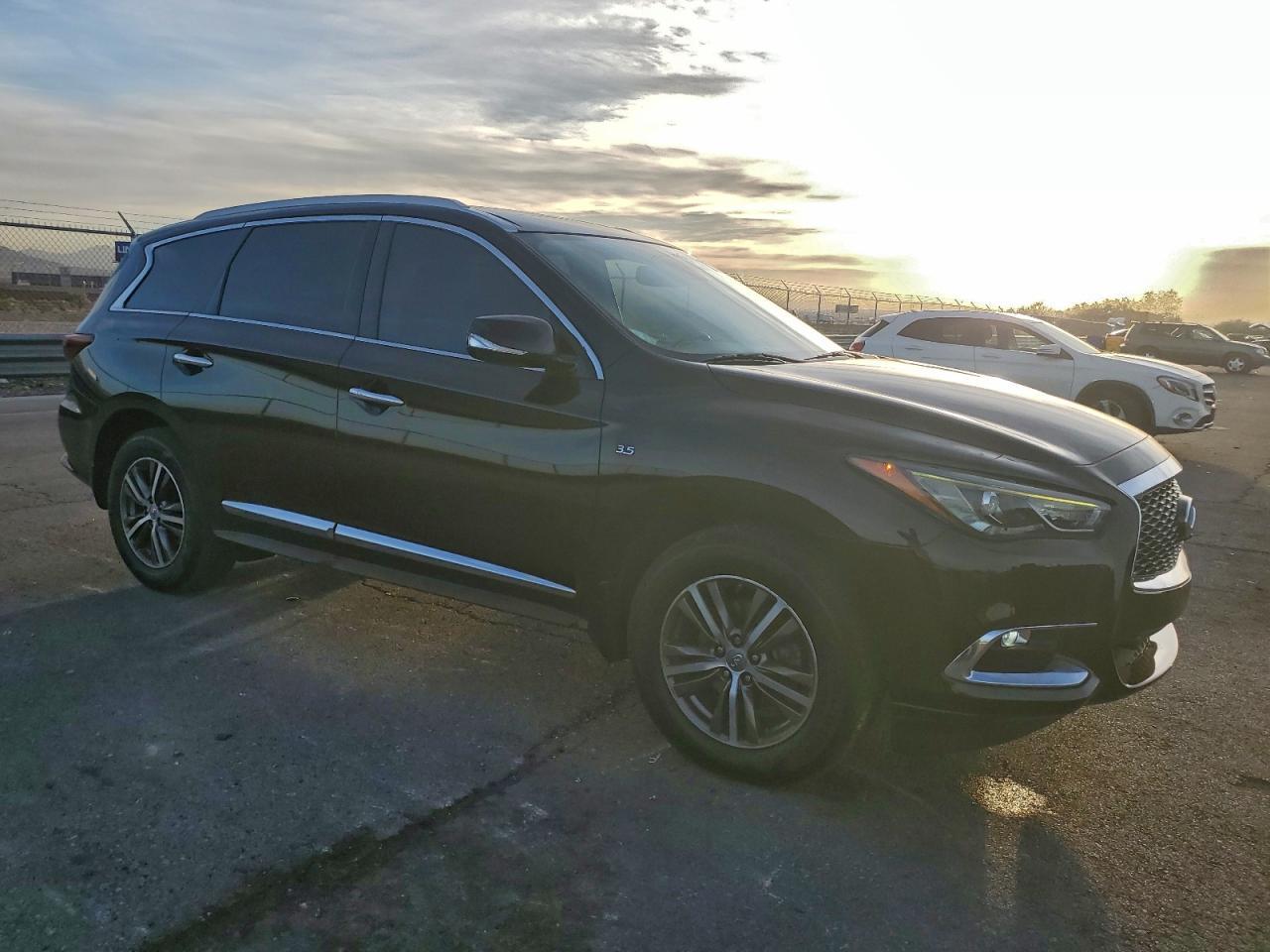 2019 Infiniti Qx60 Luxe - Фото 4