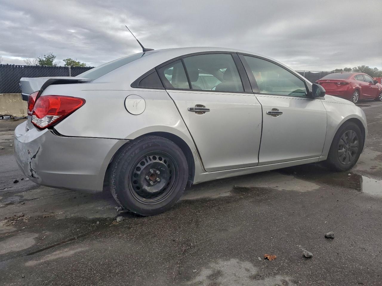 2013 Chevrolet Cruze Ls - Фото 3