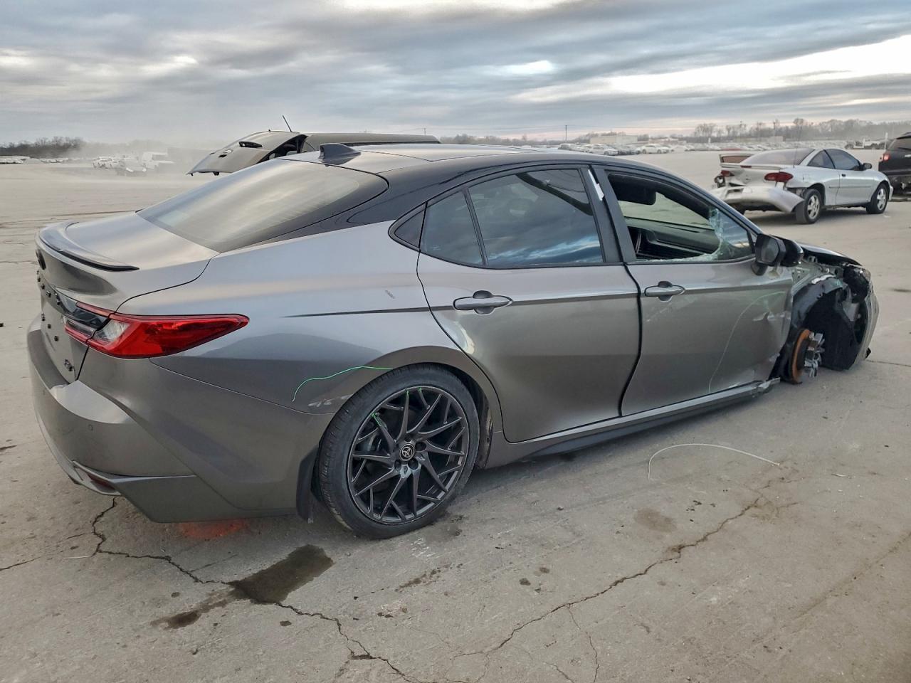 2025 Toyota Camry Xse - Фото 3