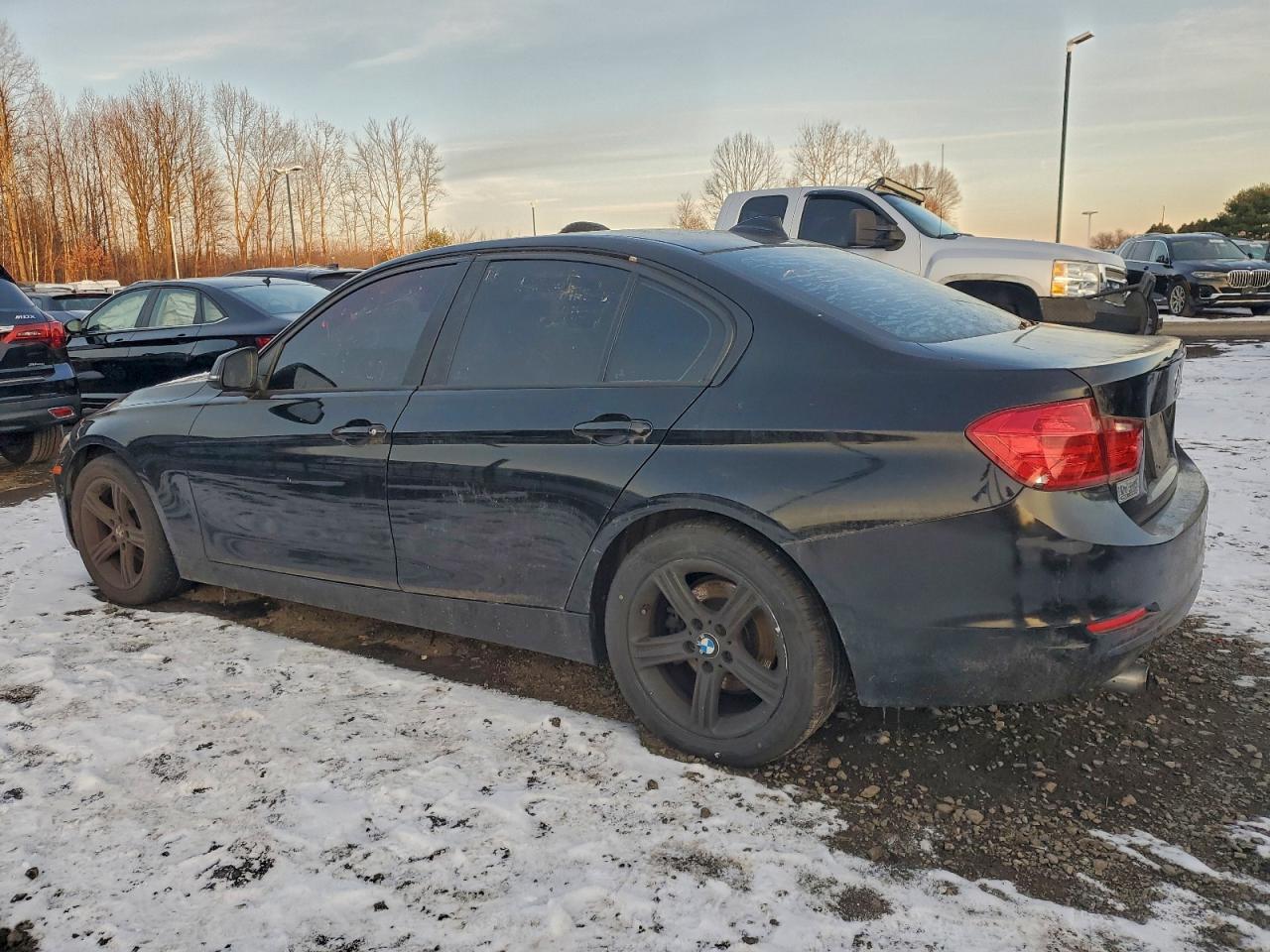 2015 BMW 320 I - Фото 2
