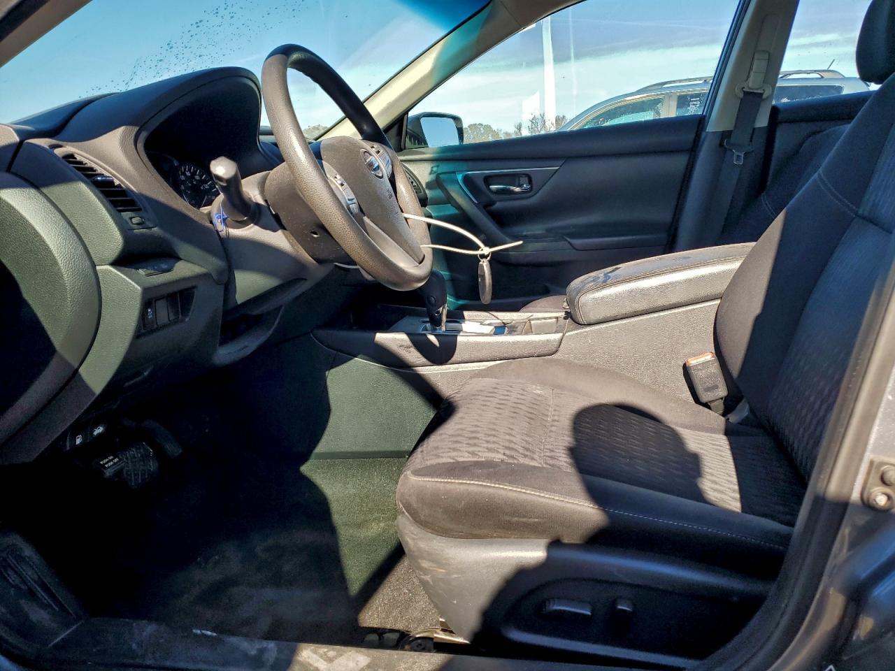 2017 Nissan Altima 2.5 S - Фото 7
