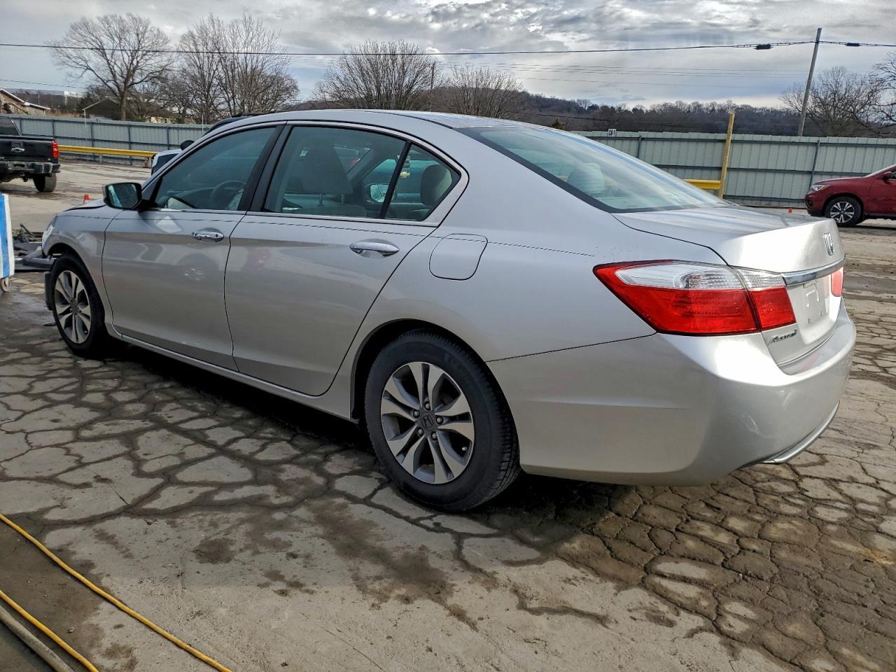 2013 Honda Accord Lx - Фото 2