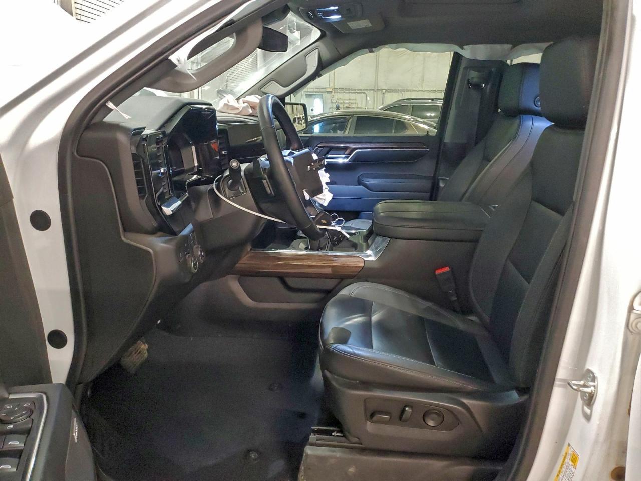 2024 Chevrolet Silverado K1500 Rst - Image 7