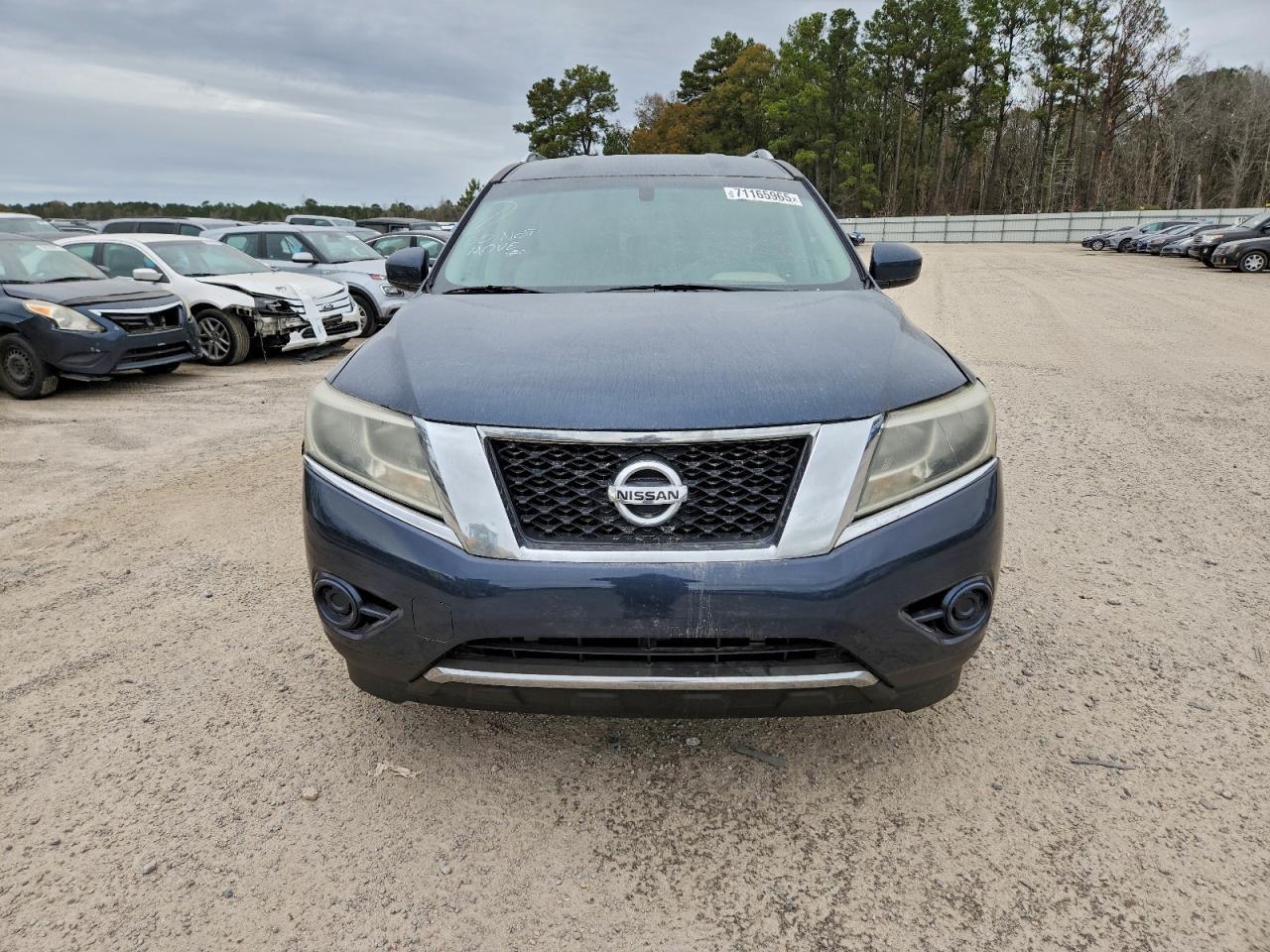 2016 Nissan Pathfinder S - Image 5