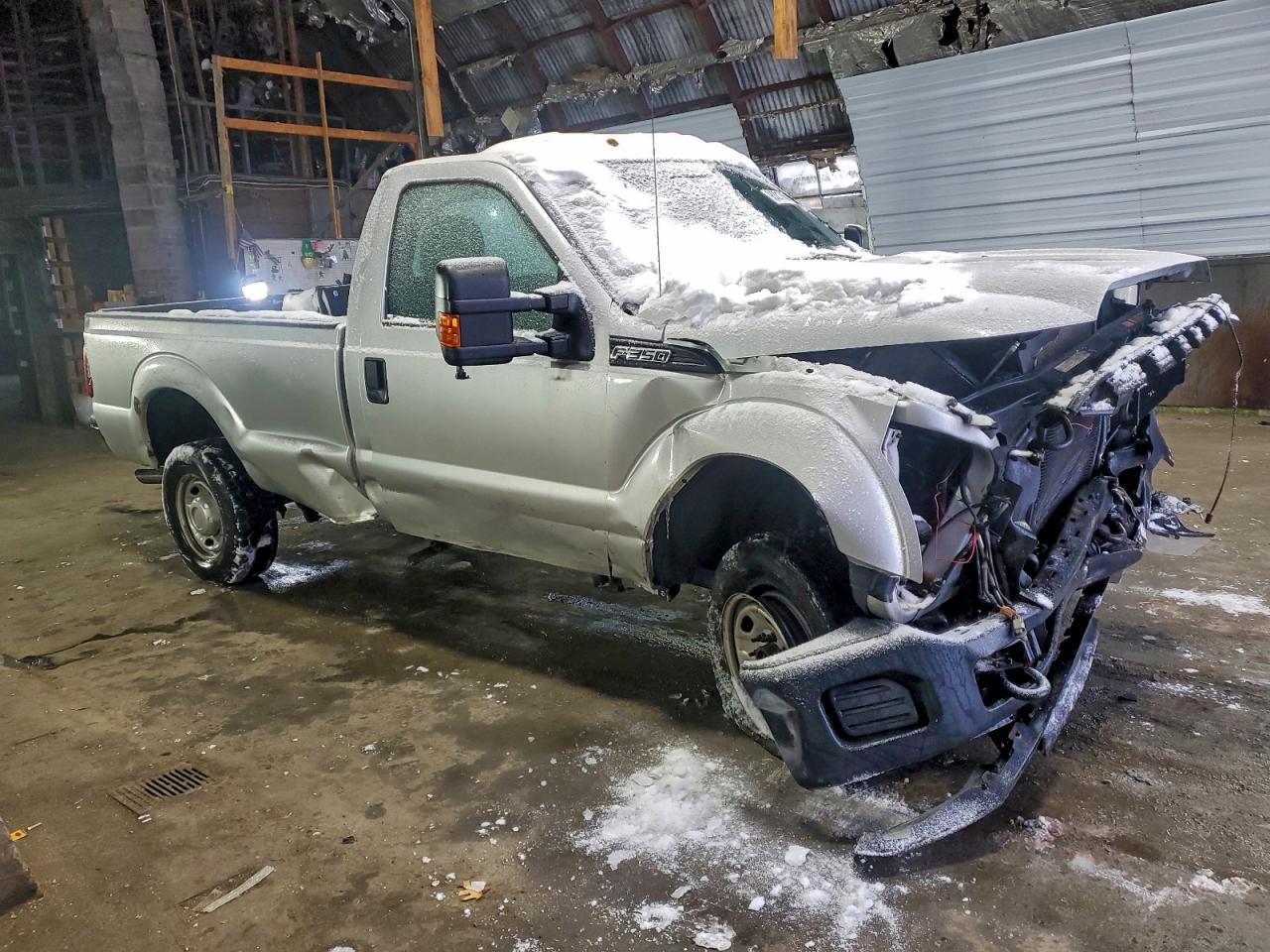 2016 Ford F350 Super Duty - Фото 4