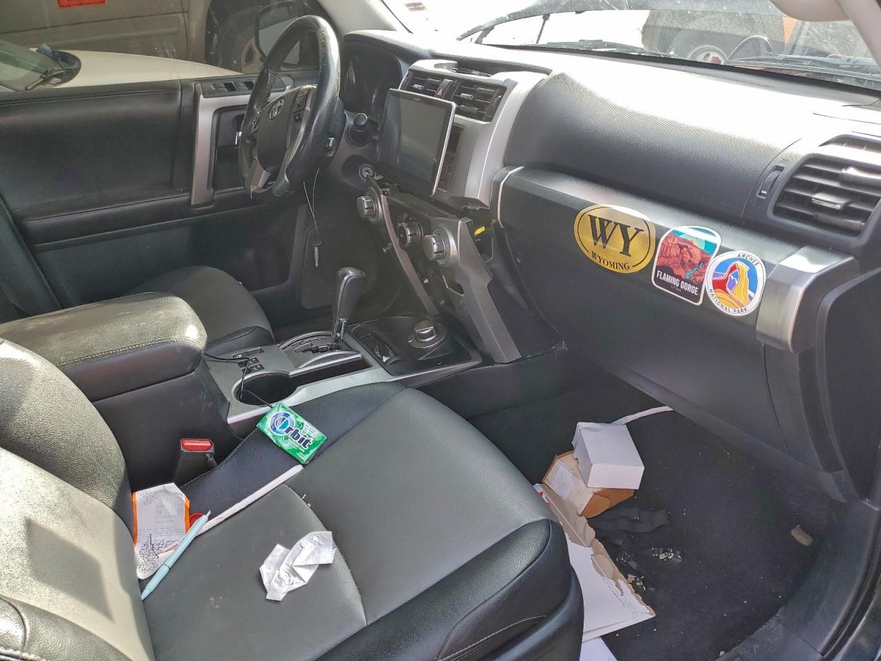 2016 Toyota 4Runner Sr5/Sr5 Premium - Image 7