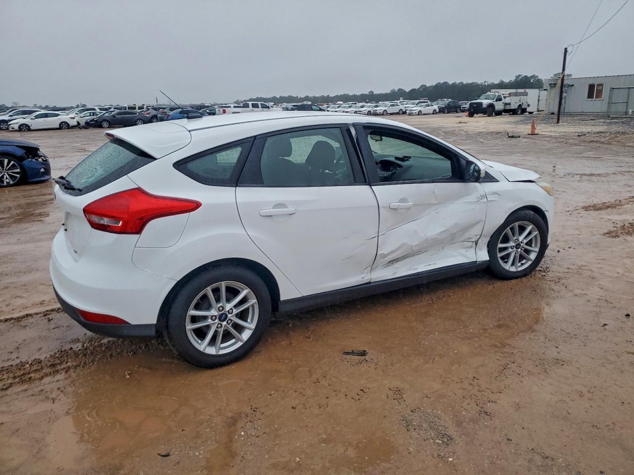 2015 Ford Focus Se - Image 3