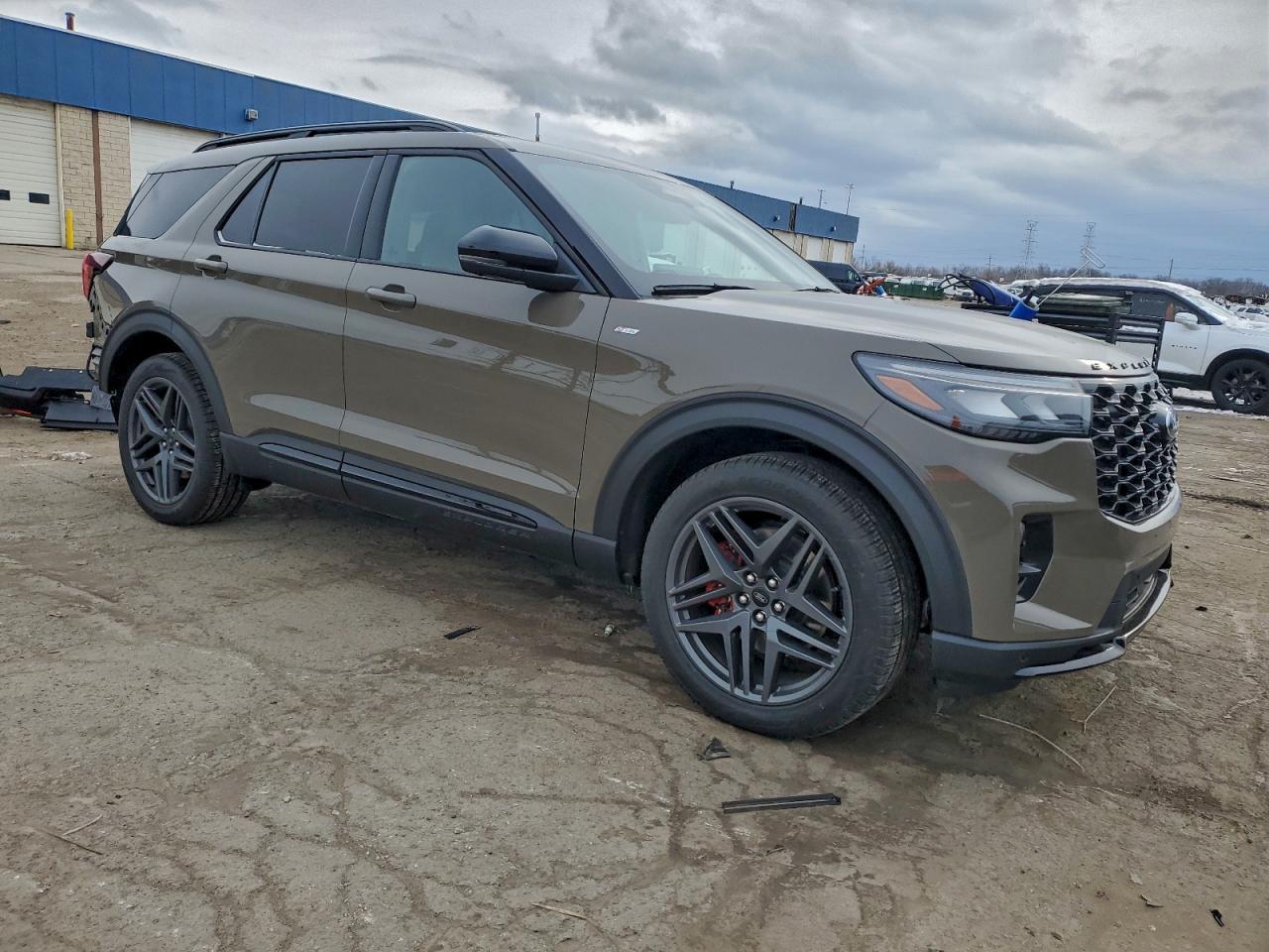 2026 Ford Explorer St-Line - Image 4