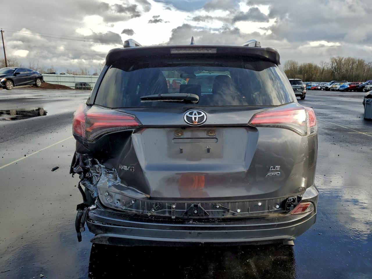 2017 Toyota Rav4 Le - Фото 6