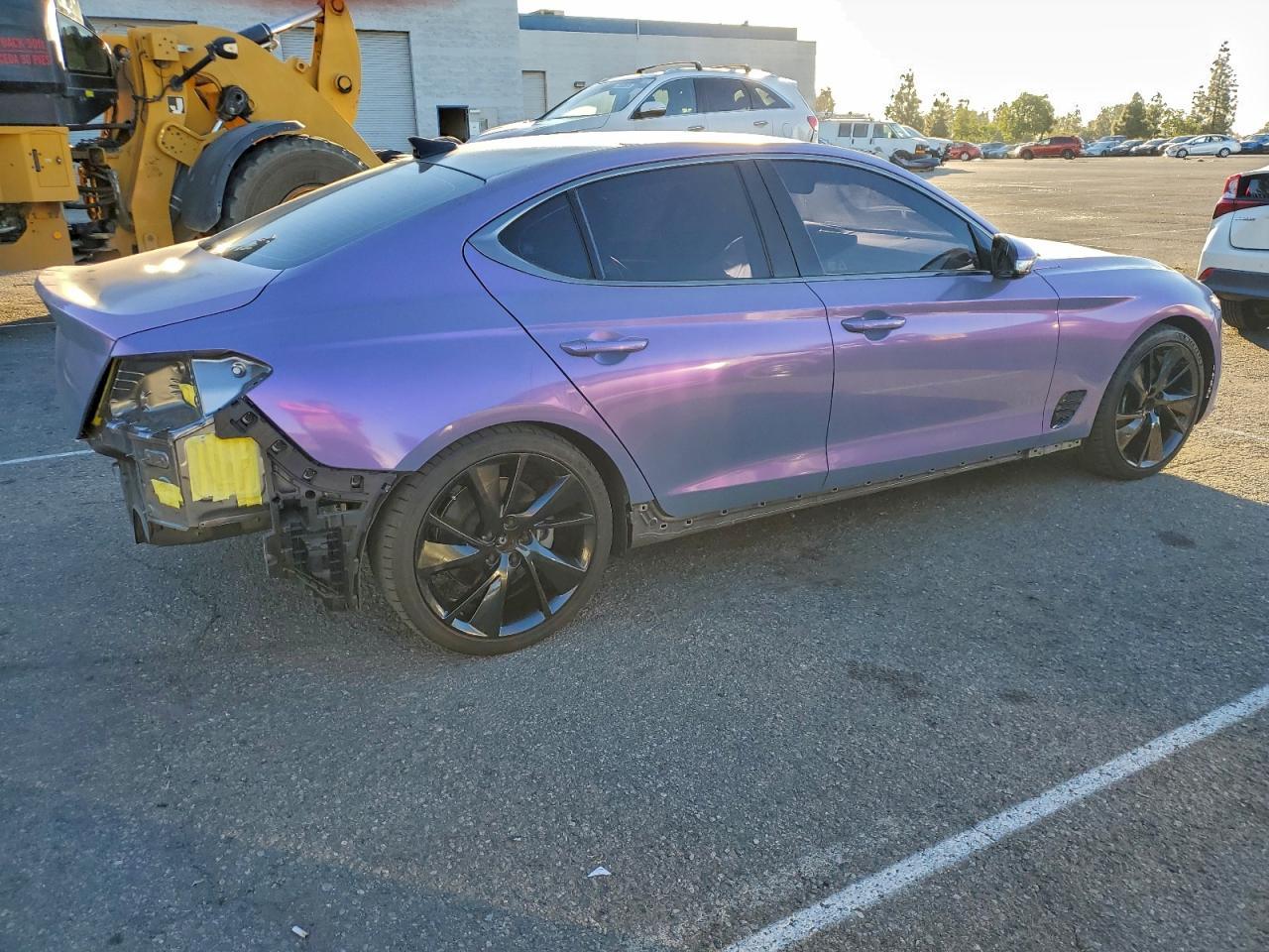 2023 Genesis G70 Base - Фото 3