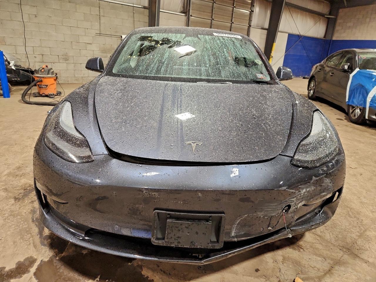 2022 Tesla Model 3 - Фото 5