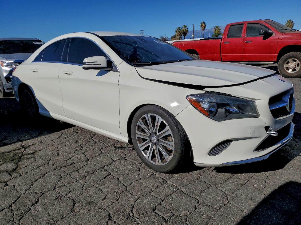 2017 Mercedes-Benz Cla 250 - Фото 4