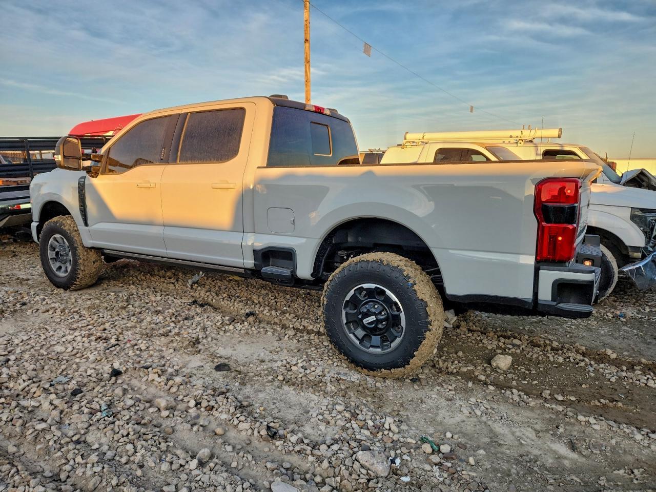 2026 Ford F250 Super Duty - Фото 2