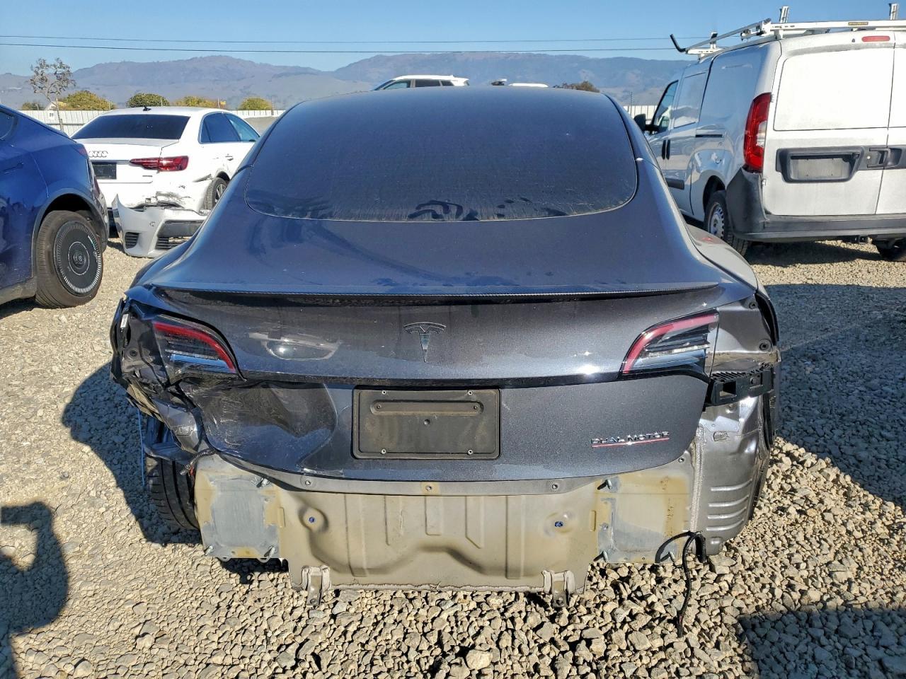 2022 Tesla Model 3 - Фото 6