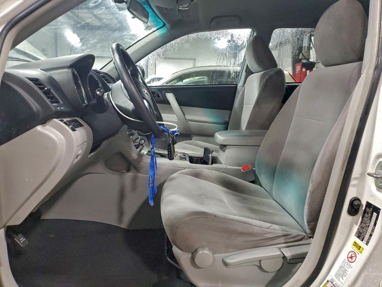 2012 Toyota Highlander Base - Image 7